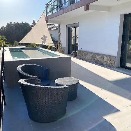 Villa Burriac With Private Pool, Costa Maresme, 20 Minutes From Barcelona *