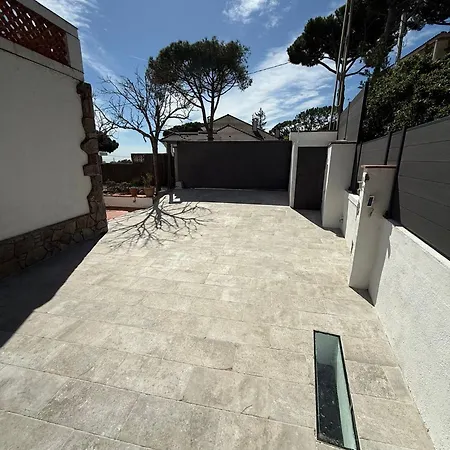 Stylish With Terrace And Private Pool, Maresme