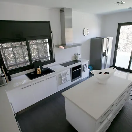 Burriac With Private Pool, Costa Maresme, 20 Minutes From Barcelona