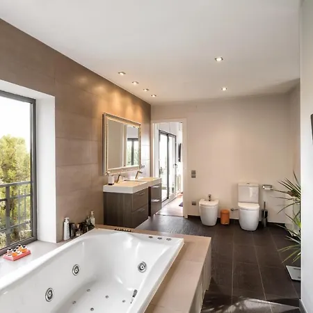 Burriac With Private Pool, Costa Maresme, 20 Minutes From Barcelona