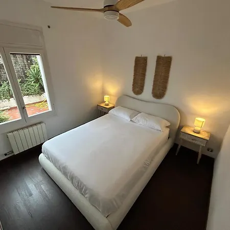 Stylish With Terrace And Private Pool, Maresme カブリルス